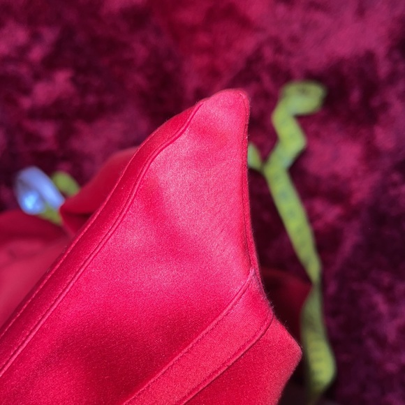 HOUSE OF CB  'LORETTA' RED SATIN OFF SHOULDER DRESS SEXY NIGHT OUT DATE ROMANCE - Picture 14 of 16